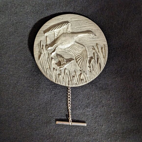 Mallard Duck Vintage Ms Dee Genuine Pewter Tie Tack - Picture 1 of 3